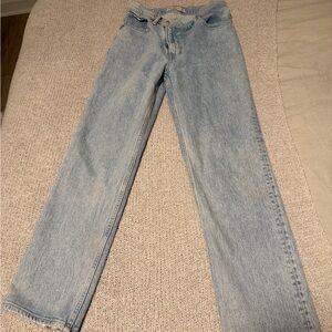 Abercrombie & Fitch Light Wash 90’s Straight Ultra High Rise Jean